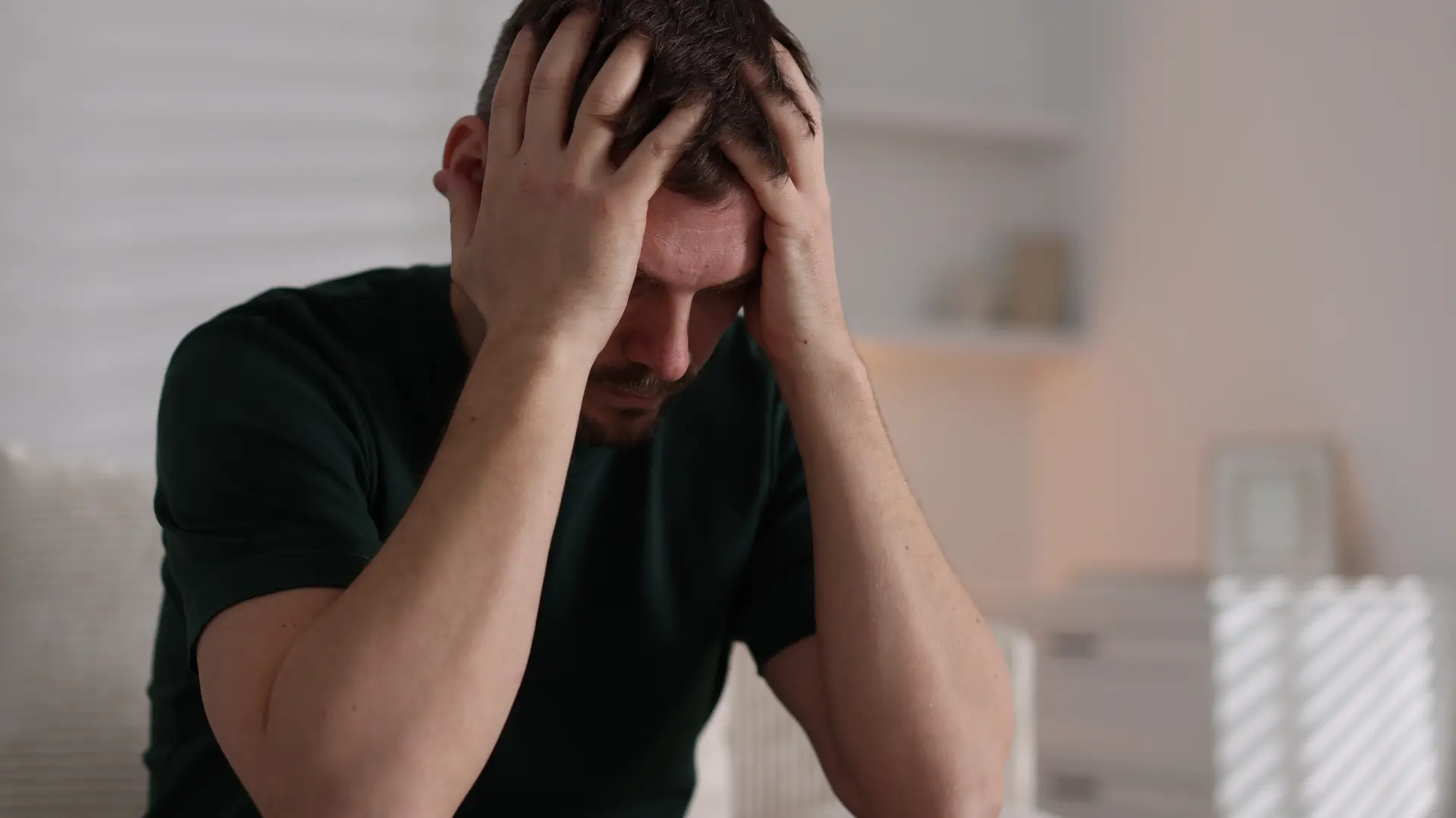 Wczesne objawy depresji – kiedy warto zgłosić się do psychoterapeuty w Krakowie